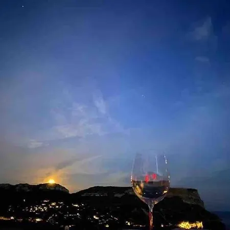 Daire Vue Splendide Cassis-classe 3 Etoiles Cassis